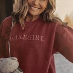LAKEGIRL Crew - Cranberrry